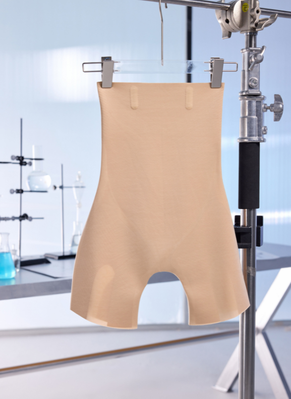 Smooth Glide Mid-Thigh Short 029-069439